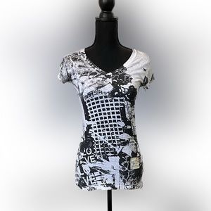 Mudd T Shirt, Size M, New with tags!